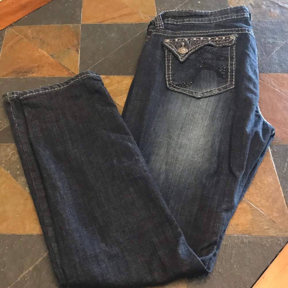 👖Great Pair of Junior’s Request Jeans.👠